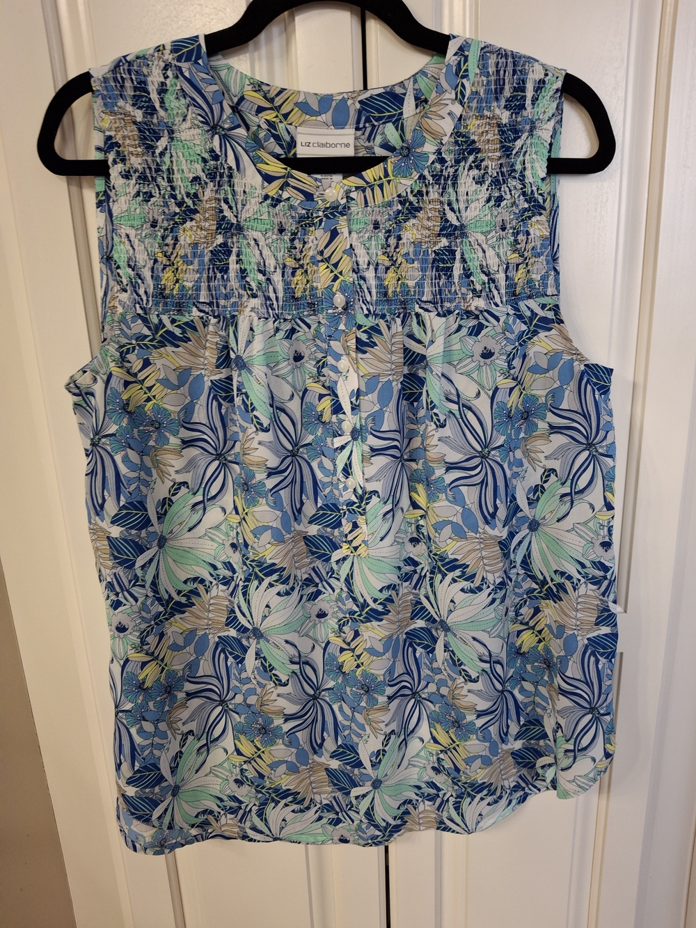 Liz Claiborne Blue & Aqua Floral Sleeveless Smocked Yoke Top